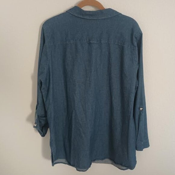 QUACKER FACTORY WOMEN'S CHRISTMAS DENIM SHIRT LONG ROLL TAB SLEEVE SLED SIZE 1X - Picture 2 of 6